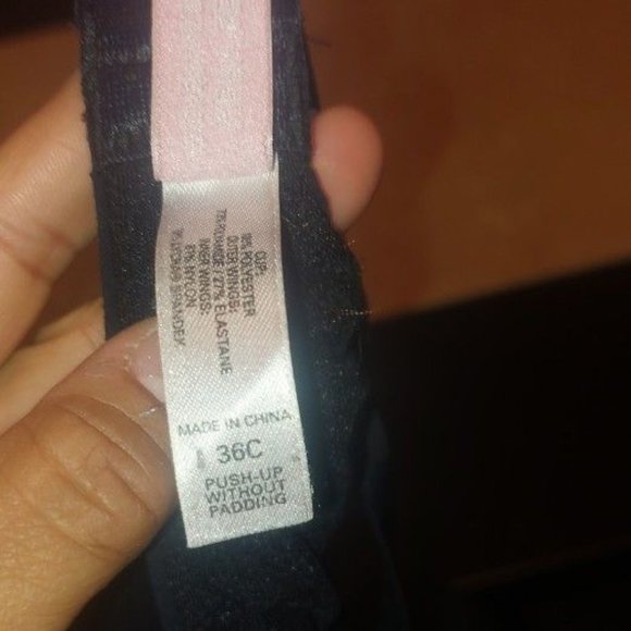 Victoria’s Secret very sexy push up without padding Rhinestones 36C RGUC - Picture 3 of 3